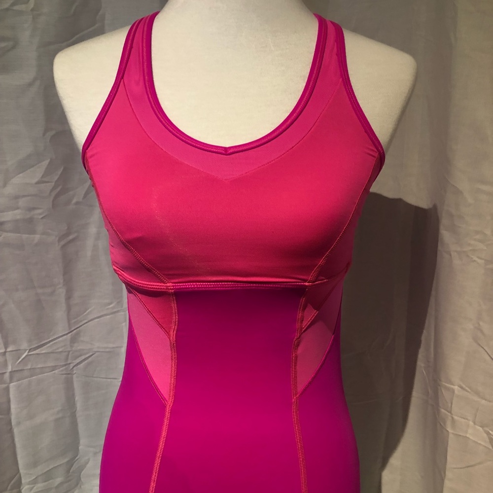 Lululemon top. Size 4.
